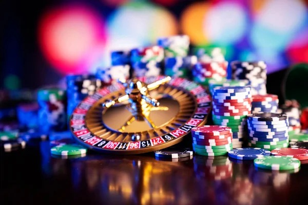 goto 77 mobile app interface showing live-dealer tables and sports markets